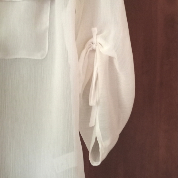 ⚘New York & Company blouse ⚘ - Picture 3 of 5